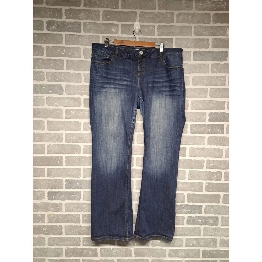 Torrid Womens Relaxed Bootcut‎ Strech Jeans Blue Meas Size 16R Western Rodeo